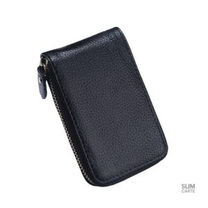 Accessoire en cuir avec finition soignée