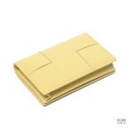 Accessoire en cuir véritable pour un style classique