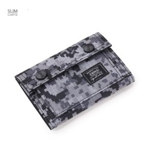 Design camouflage pour un porte-monnaie élégant et pratique