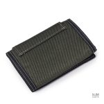 Porte-monnaie tendance avec écusson en métal décoratif