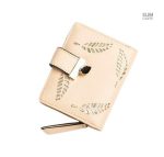 Portefeuille classique orné, idéal pour le quotidien