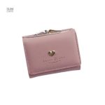 Accessoire mode indispensable, portefeuille stylé