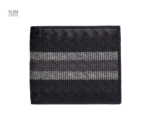 Accessoire de mode en cuir, idéal pour les professionnels