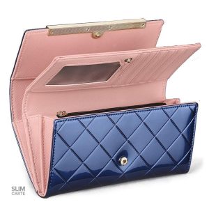 Accessoire en cuir verni, pratique et chic pour le quotidien